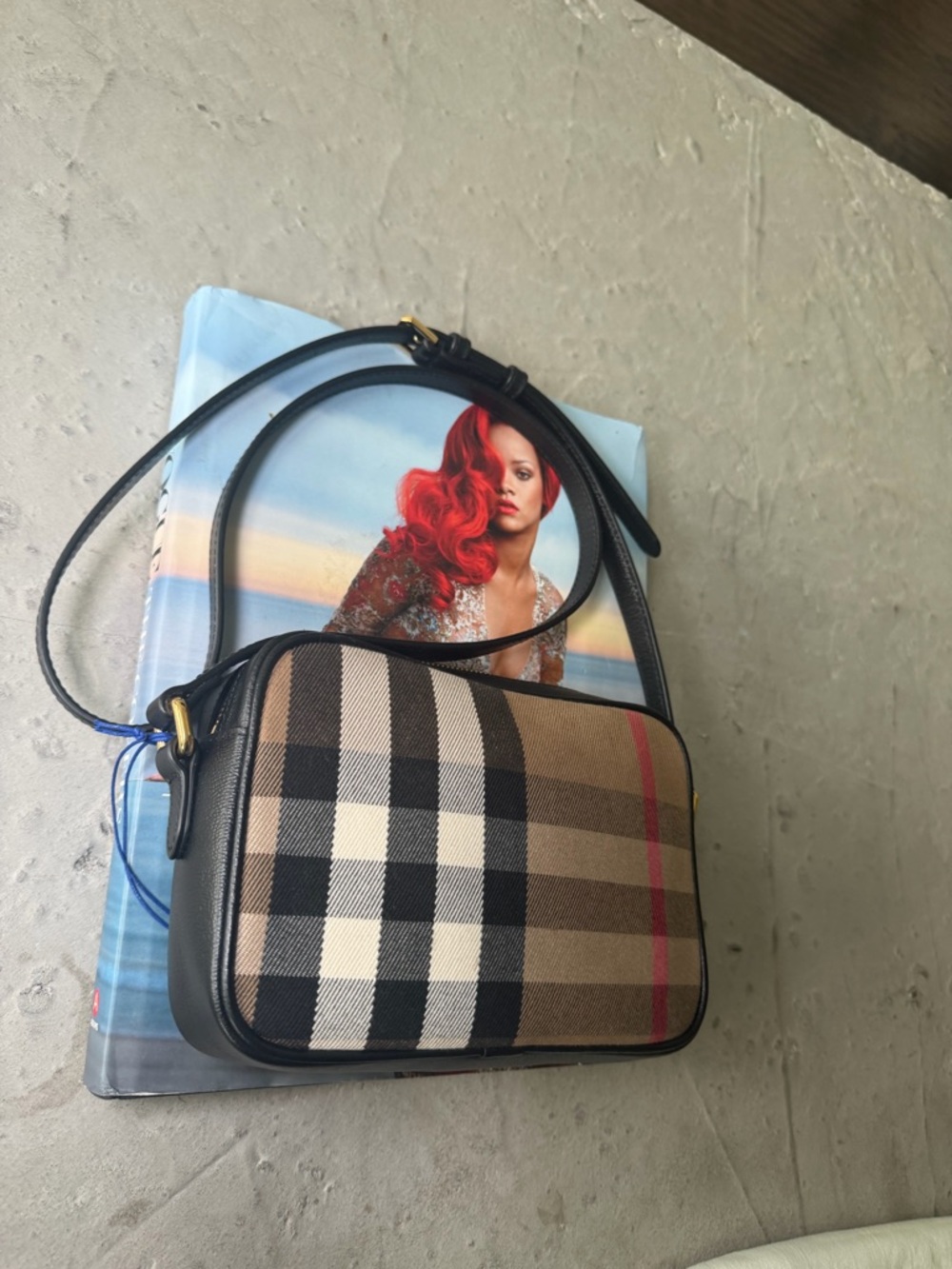 NEW BURBERRY SIGNATURE CHECK CANVAS Black  LEATHER CAMERA BAG CROSSBODY - Picture 2 of 11